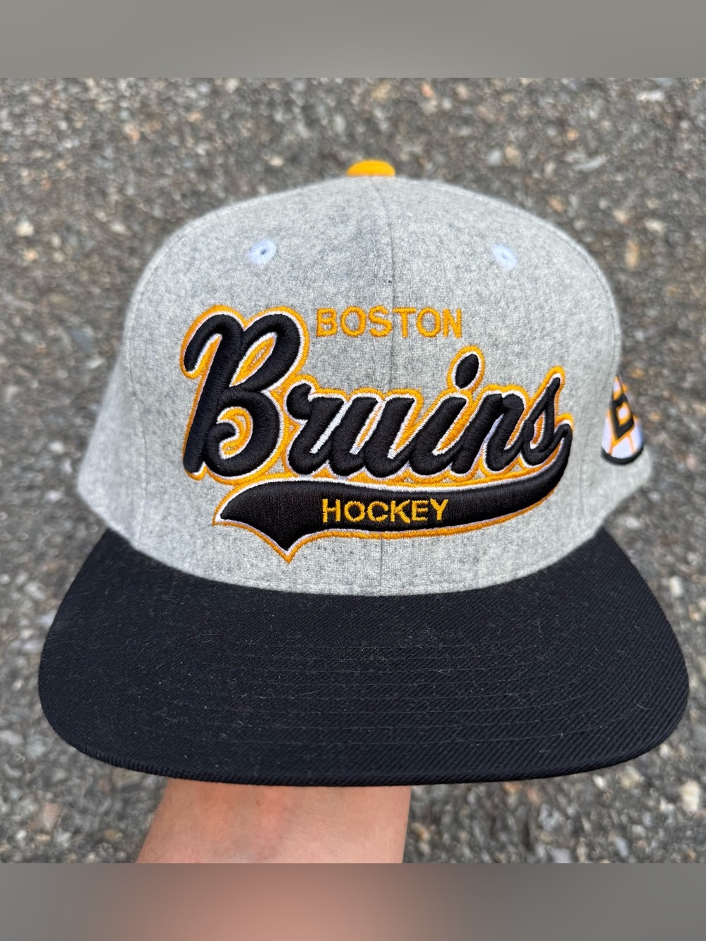 Boston Bruins Strapback Hat OSFA Adjustable Adult Men Gray Mitchell Ness